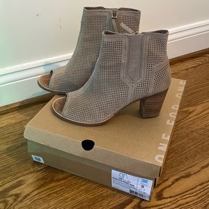 Tom’s Majorca peep toe bootie size 8